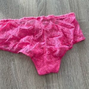 NWOT Victoria’s Secret low rise hip hugger